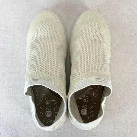 Bzees LIKE NEW Women's Romance Booties Hi-Top Cream/Gold Knit Sneaker - Size 10W - Picture 10 of 15